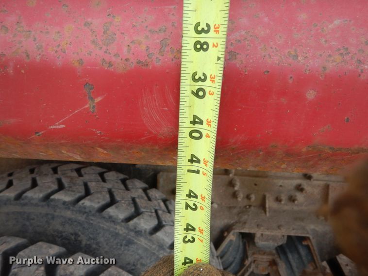 image for item GW9477 1998 Ford LNT8000 dump truck