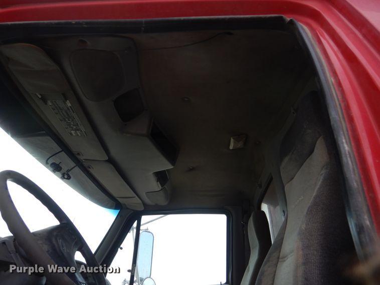 image for item GW9477 1998 Ford LNT8000 dump truck