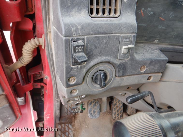 image for item GW9477 1998 Ford LNT8000 dump truck