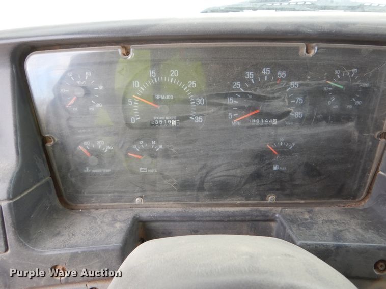 image for item GW9477 1998 Ford LNT8000 dump truck