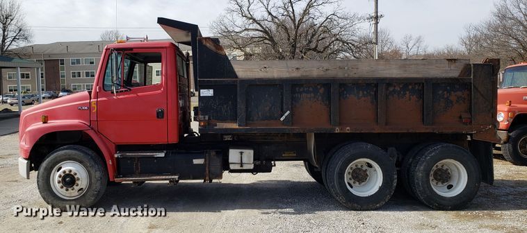 image for item L1432 1996 Freightliner FL106 dump truck