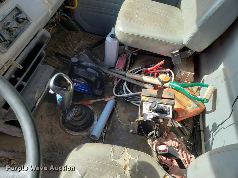 image for item L1432 1996 Freightliner FL106 dump truck