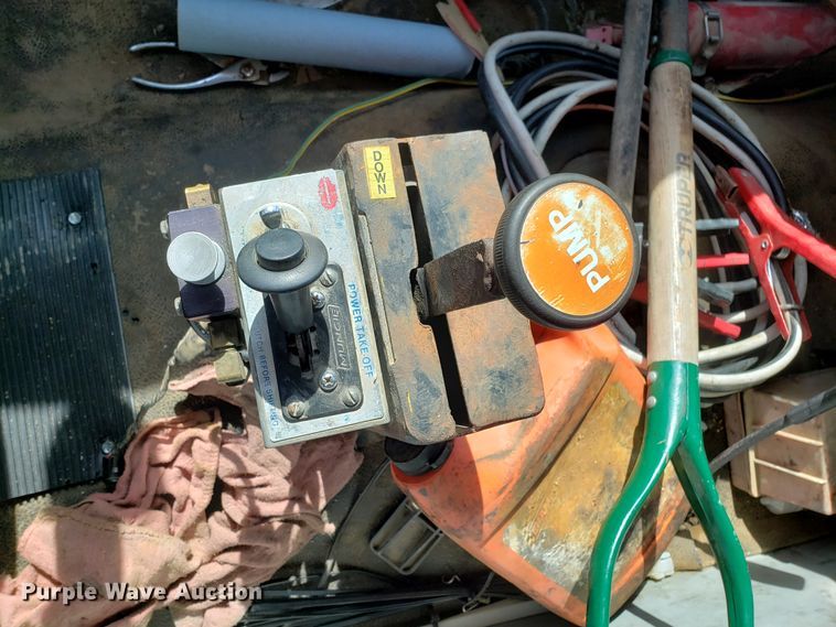 image for item L1432 1996 Freightliner FL106 dump truck