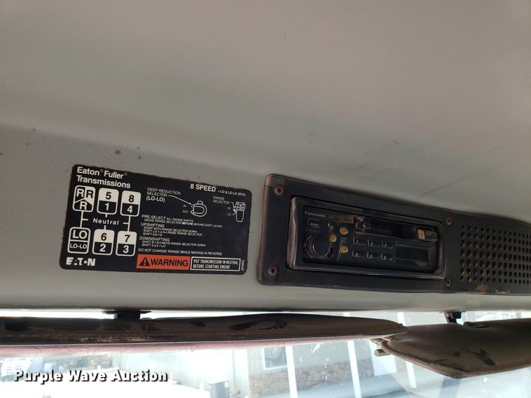 image for item L1432 1996 Freightliner FL106 dump truck