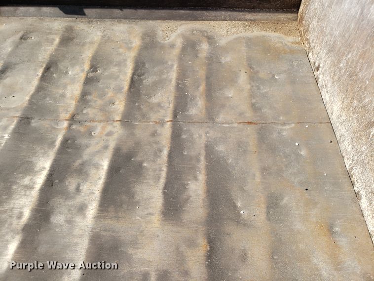 image for item L1432 1996 Freightliner FL106 dump truck