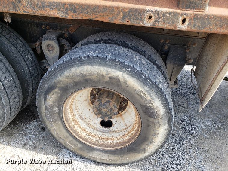 image for item L1432 1996 Freightliner FL106 dump truck