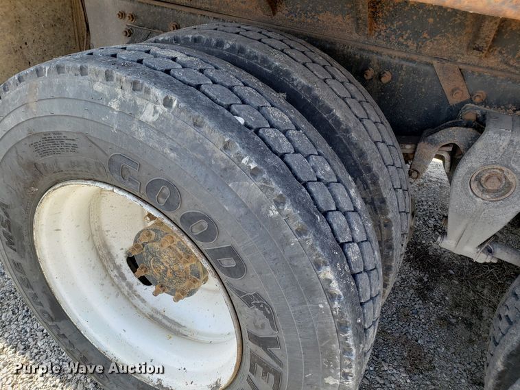 image for item L1432 1996 Freightliner FL106 dump truck