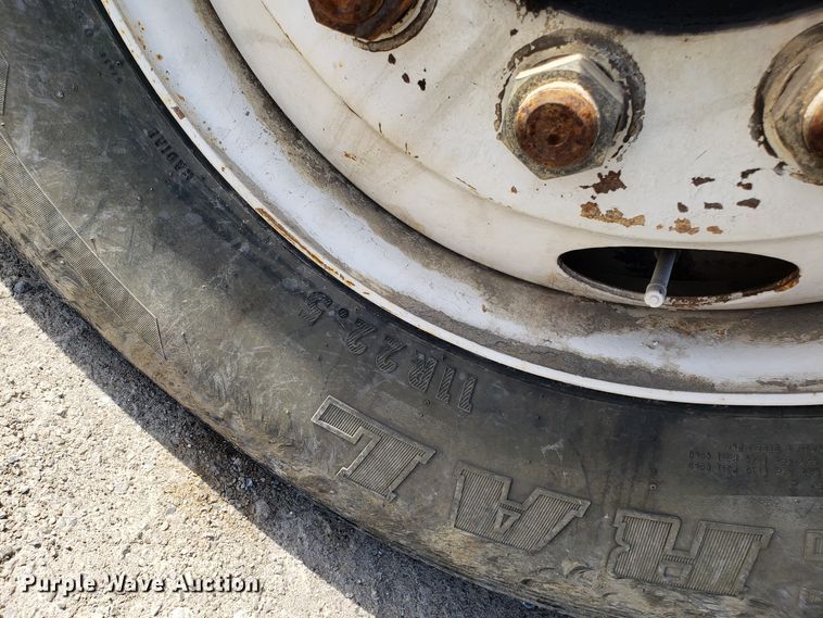 image for item L1432 1996 Freightliner FL106 dump truck