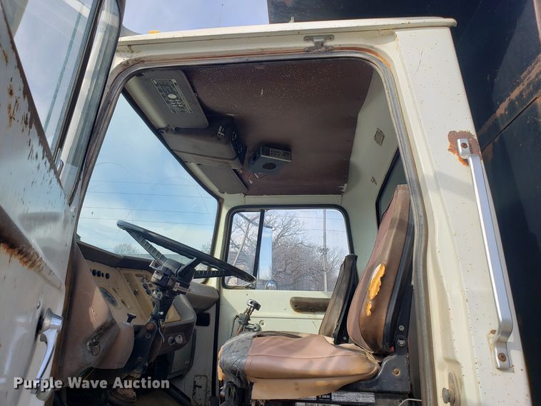 image for item L1435 1982 Ford 8000 dump truck