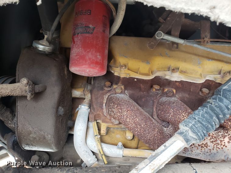 image for item L1435 1982 Ford 8000 dump truck