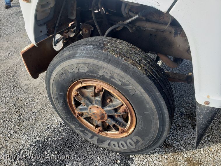 image for item L1435 1982 Ford 8000 dump truck