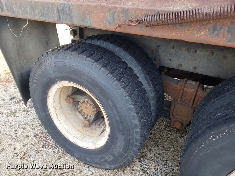 image for item L1435 1982 Ford 8000 dump truck