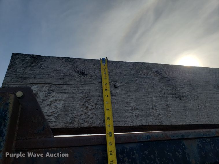 image for item L1435 1982 Ford 8000 dump truck