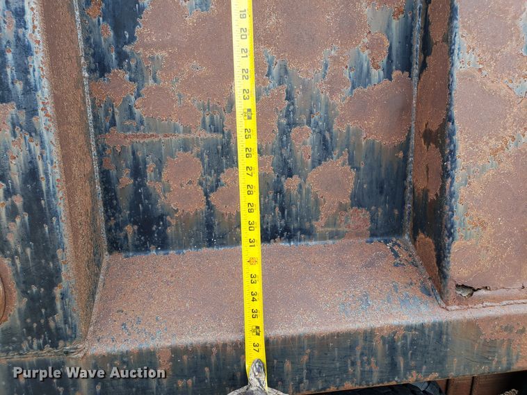 image for item L1435 1982 Ford 8000 dump truck