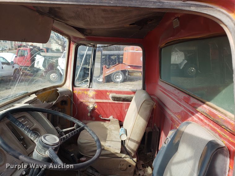 image for item L1436 1978 Ford L8000 dump truck