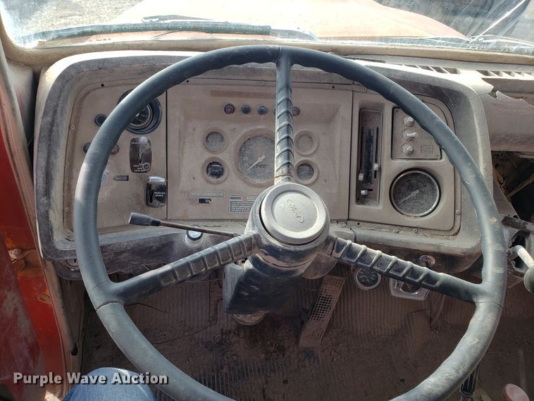 image for item L1436 1978 Ford L8000 dump truck