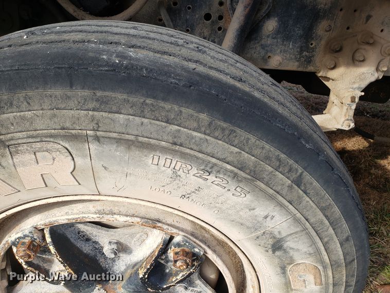 image for item L1436 1978 Ford L8000 dump truck