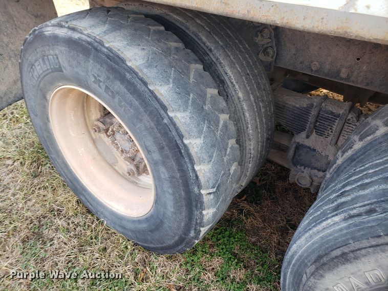 image for item L1436 1978 Ford L8000 dump truck