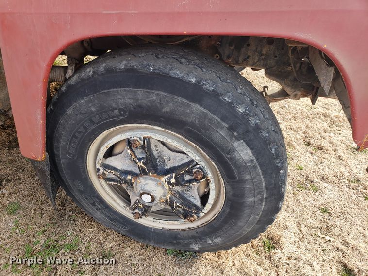 image for item L1436 1978 Ford L8000 dump truck