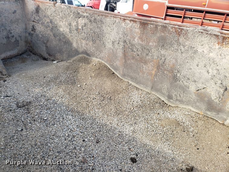 image for item L1436 1978 Ford L8000 dump truck