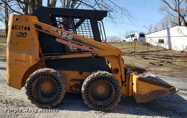 image for item L1476 2006 Case 420 skid steer
