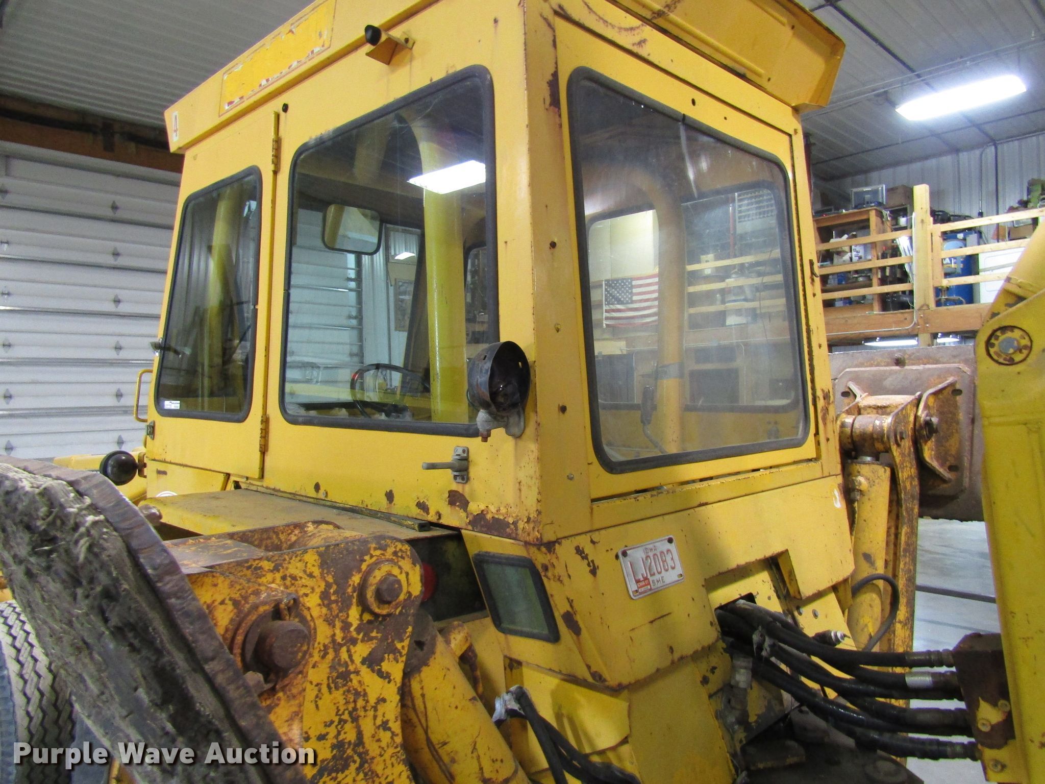 1975 John Deere 510 backhoe in Cedar Rapids, IA Item FD9369 sold