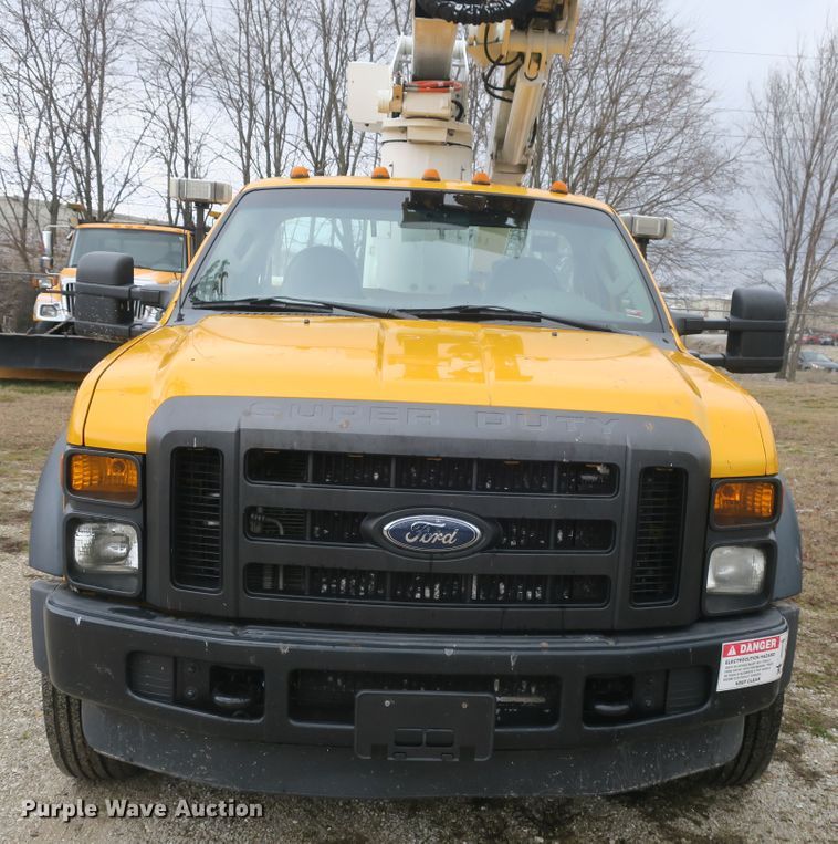 image for item DB10012 2008 Ford F550 Super Duty bucket truck