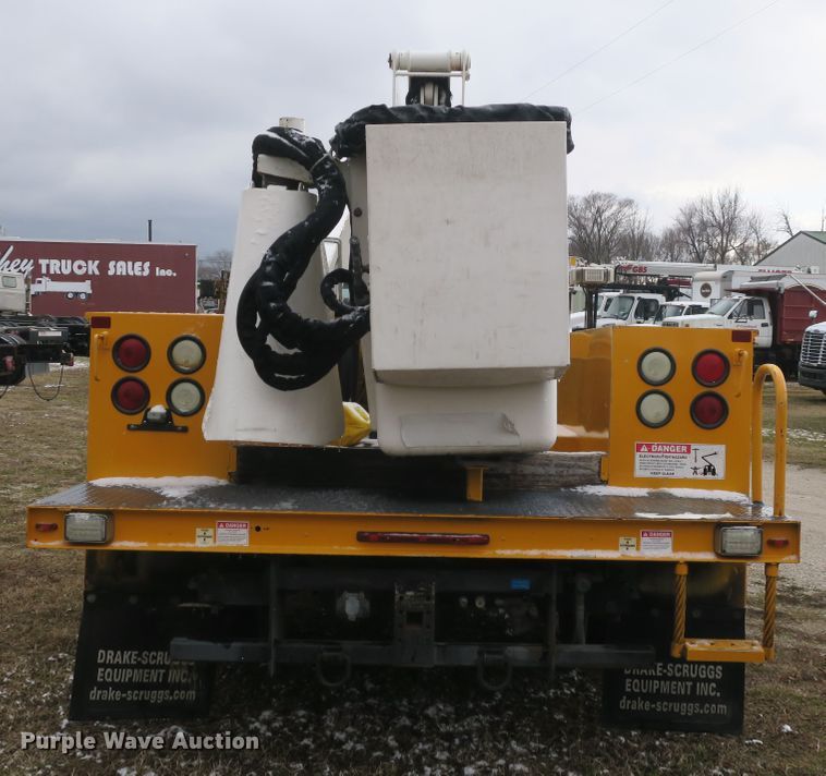 image for item DB10012 2008 Ford F550 Super Duty bucket truck