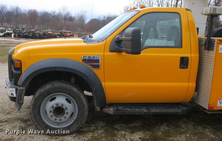 image for item DB10012 2008 Ford F550 Super Duty bucket truck
