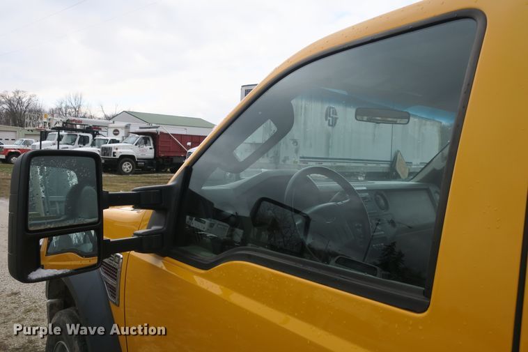 image for item DB10012 2008 Ford F550 Super Duty bucket truck