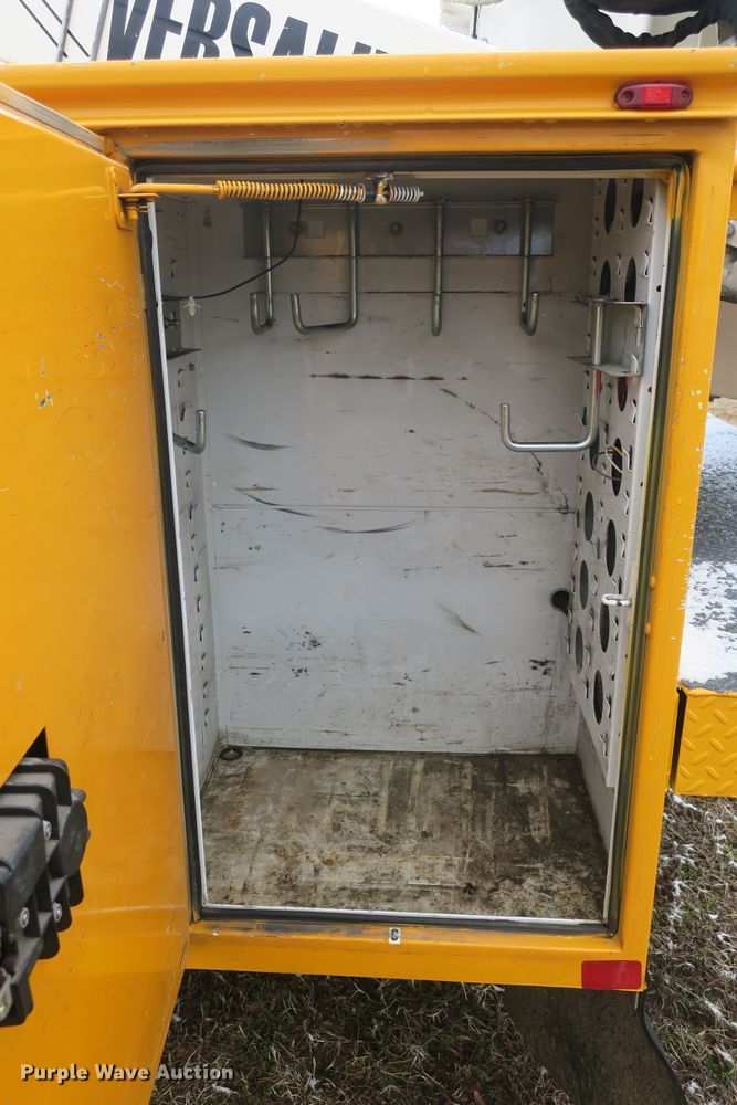 image for item DB10012 2008 Ford F550 Super Duty bucket truck