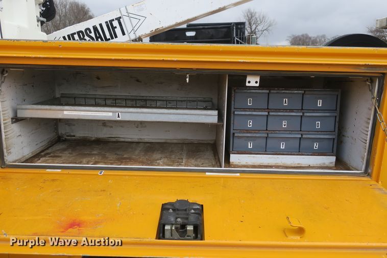 image for item DB10012 2008 Ford F550 Super Duty bucket truck