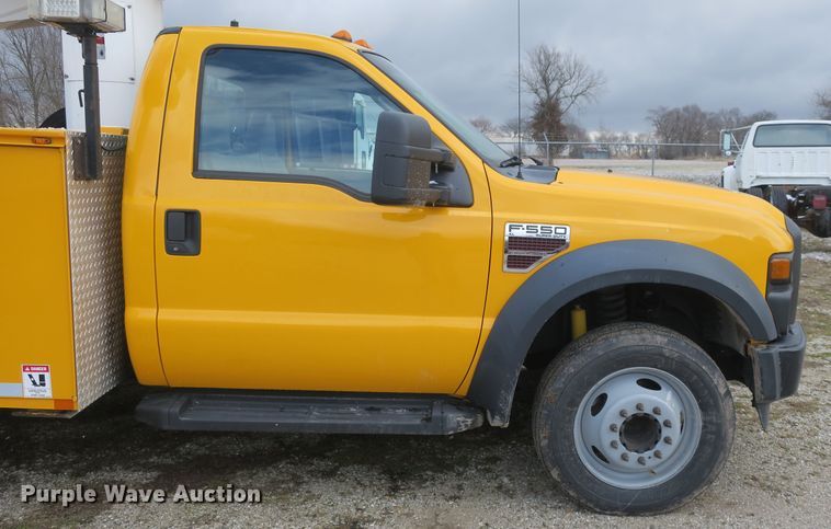image for item DB10012 2008 Ford F550 Super Duty bucket truck