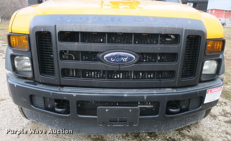 image for item DB10012 2008 Ford F550 Super Duty bucket truck