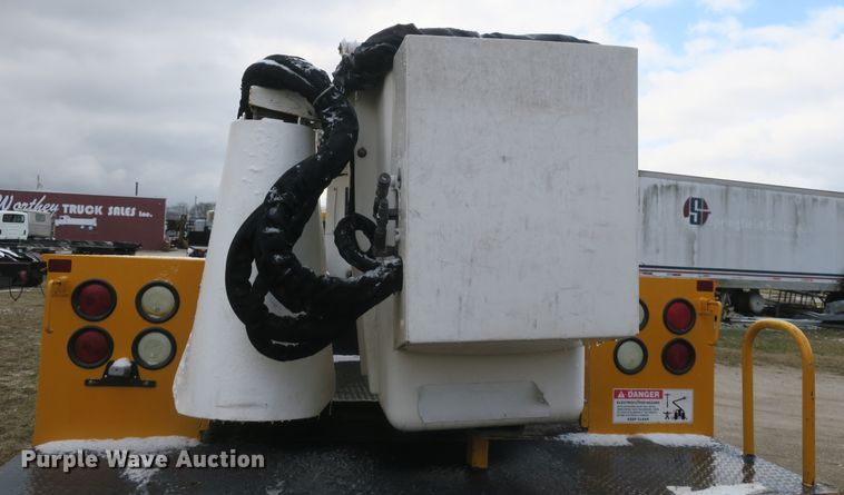 image for item DB10012 2008 Ford F550 Super Duty bucket truck