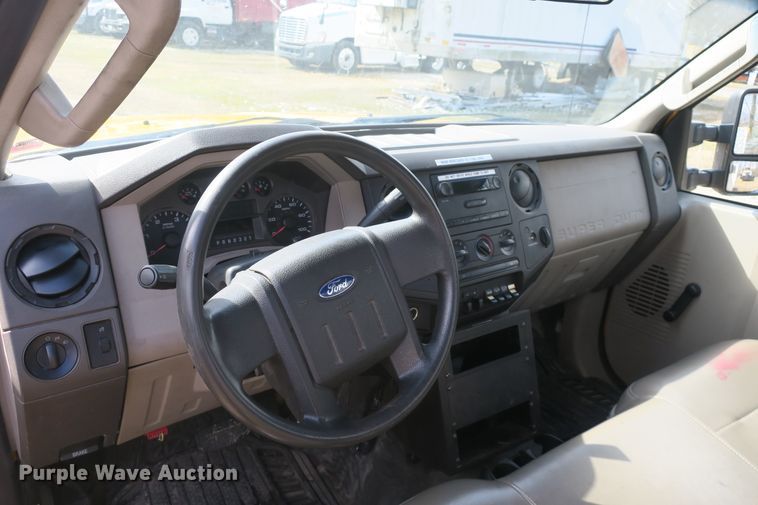 image for item DB10012 2008 Ford F550 Super Duty bucket truck