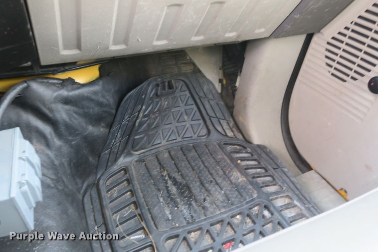 image for item DB10012 2008 Ford F550 Super Duty bucket truck