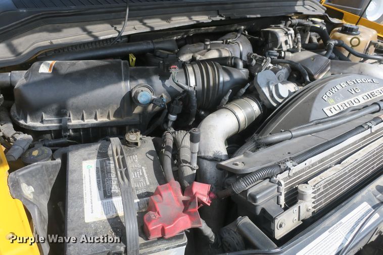 image for item DB10012 2008 Ford F550 Super Duty bucket truck