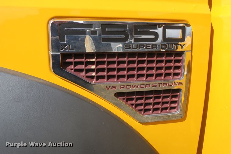 image for item DB10012 2008 Ford F550 Super Duty bucket truck