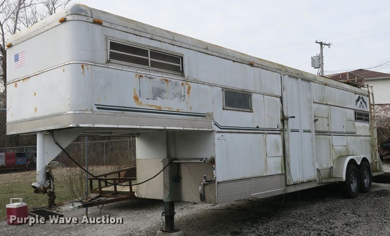 image for item DB10063 1979 King livestock trailer