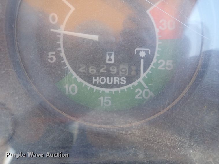 image for item DC3293 1985 John Deere 401D backhoe