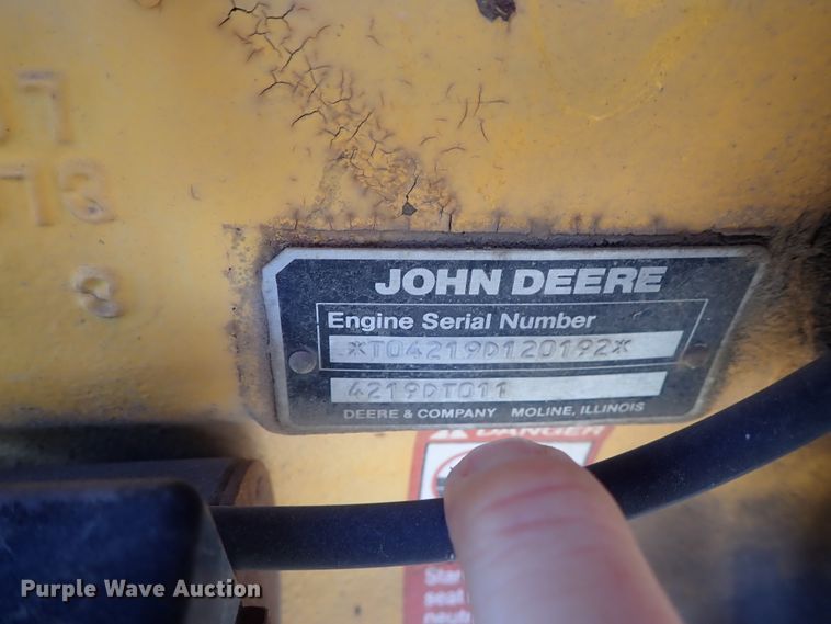 image for item DC3293 1985 John Deere 401D backhoe