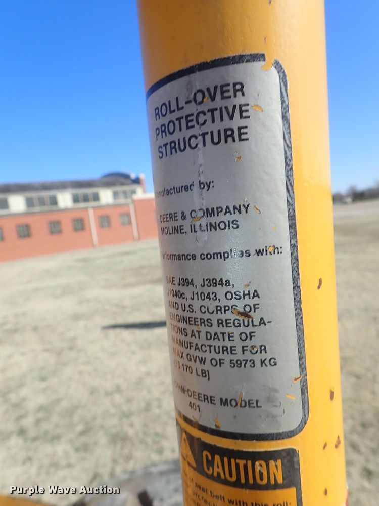 image for item DC3293 1985 John Deere 401D backhoe
