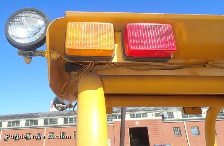 image for item DC3293 1985 John Deere 401D backhoe