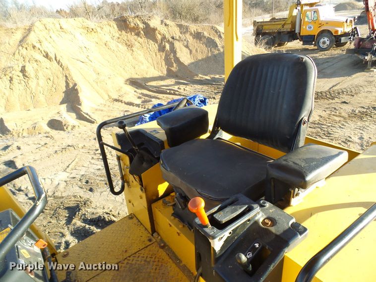 image for item DD1783 1999 John Deere 555G  crawler loader