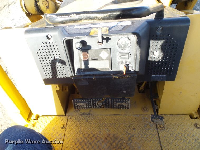 image for item DD1783 1999 John Deere 555G  crawler loader