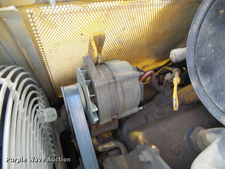 image for item DD1783 1999 John Deere 555G  crawler loader