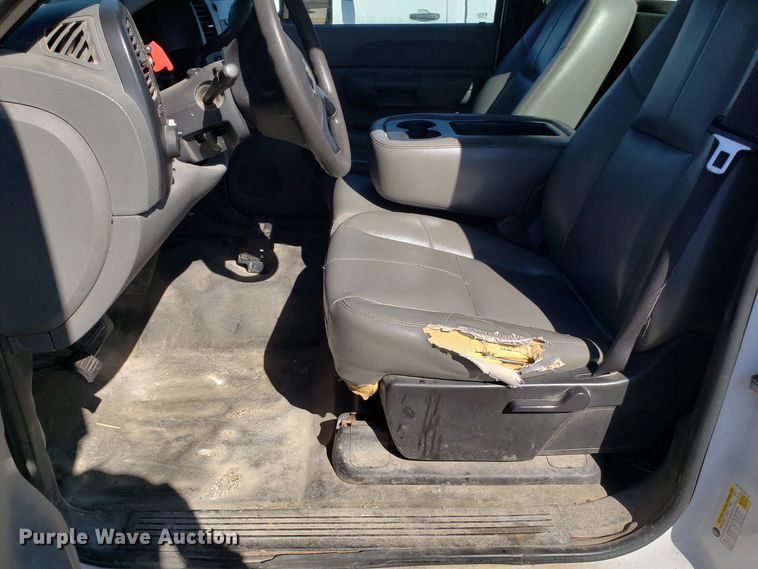 image for item DD2560 2007 Chevrolet Silverado 1500 pickup truck