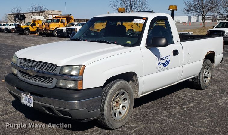 image for item DD2565 2005 Chevrolet Silverado 1500 pickup truck