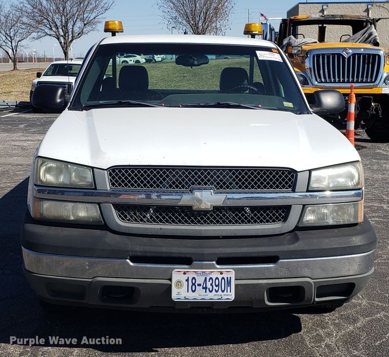 image for item DD2565 2005 Chevrolet Silverado 1500 pickup truck